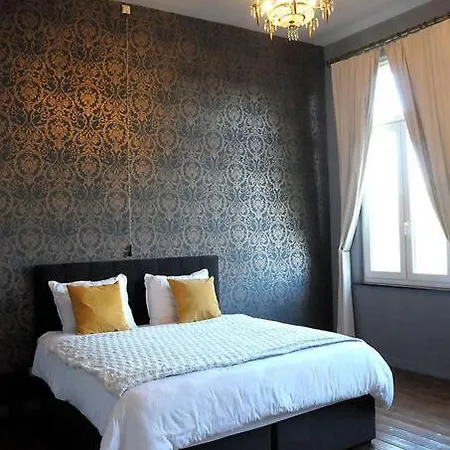 Petit Chateau A La Campagne. Beloeil