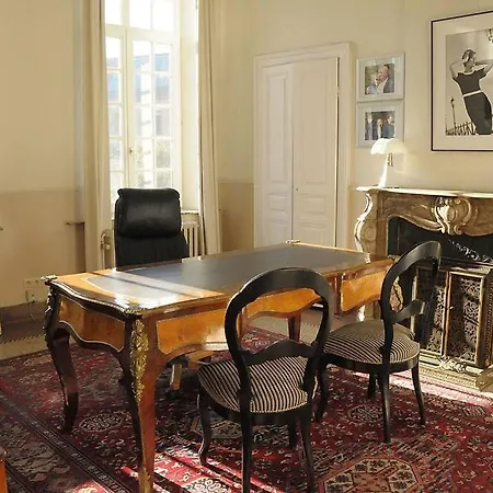 Petit Chateau A La Campagne. Beloeil