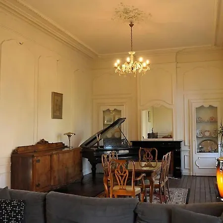 Petit Chateau A La Campagne.