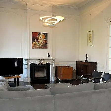 Petit Château à La Campagne. Beloeil