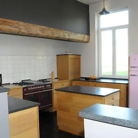 Petit Chateau A La Campagne. Beloeil