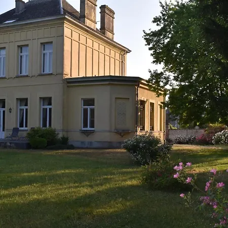 Petit Chateau A La Campagne. Beloeil