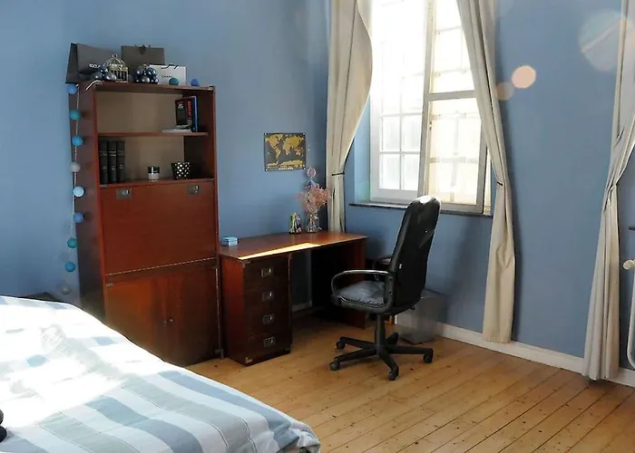 Petit Château à La Campagne. Villa *