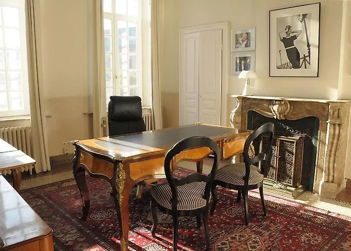 Petit Château à La Campagne. Beloeil